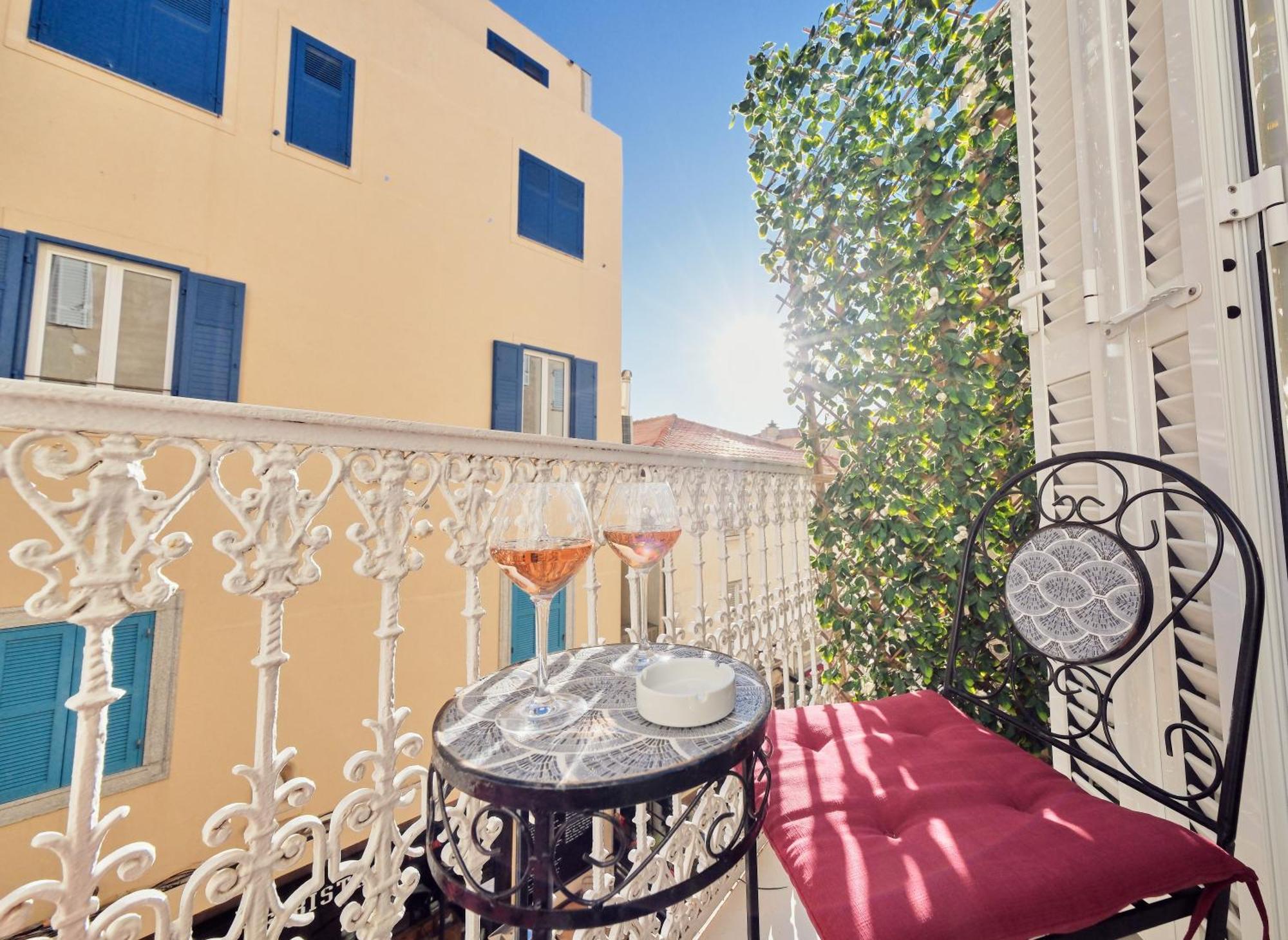 Le Magnolia 3* Calvi (Corsica)